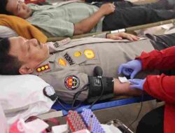 HARI JADI HUMAS POLRI KE-73 : HUMAS POLDA KEPRI GELAR DONOR DARAH SUKARELA DEMI KEMANUSIAAN