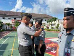 Karutan Batam Pimpin Apel Pagi Sekaligus Penyematan Kenaikan Pangkat Pegawai Setingkat Lebih Tinggi