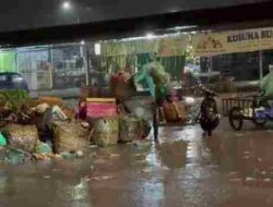 Viral.! Dua Warga Kepergok Buang Sampah Sembarangan di U-trun Jalan Duyung Jodoh Batam