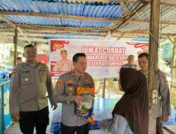 Kapolsek & Wakapolsek Batu Ampar ResponCurhatan Warganya dalam Kegiatan Jumat Curhat
