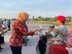 Berkah Ramadhan, Rutan Batam Bersama Dharma Wanita Persatuan Berbagi Takjil Gratis kepada Masyarakat