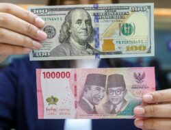 Rupiah Tergelincir Tipis, Investor Waspadai Sinyal dari The Fed
