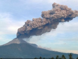 Erupsi Gunung Lewotobi Laki-laki: Warga Diminta Waspada, Status Siaga Masih Berlaku