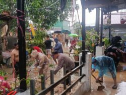 Respon Cepat Polsek Bengkong, Bantu Masyarakat Terkena Puting Beliung di Tanjung Buntung