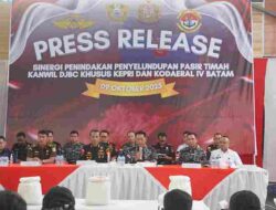 TNI AL Kolaborasi bersama Bea Cukai Gagalkan Penyelundupan ±25,9 Ton Pasir Timah di Perairan Kepri