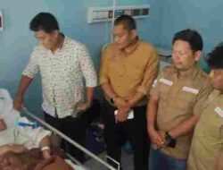 Ketua dan Pengurus SMSI Kepri Semangati Keluarga Kamal di Tengah Masa Pemulihan Istri