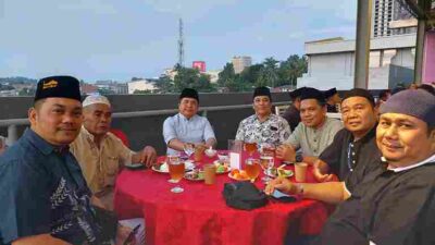 Dewan Pembina Keluarga Besar Kabupaten Kampar (KBKK) Ir.Anda Wijaya Zain S.Hum Ajak Pengurus Se-Kecamatan Kota Batam Buka Puasa Bersama