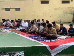 Kebersamaan Polri Dan Masyarakat, Polsek Batu Aji Laksanakan Shalat Istisqa Di Masjid Al Jihad