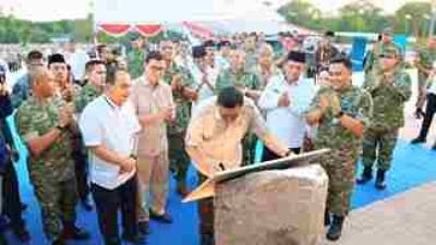 Menteri Pertahanan RI Jendral TNI (Purn) Sjafrie Sjamsoeddin, M.B.A Resmikan Masjid Bintang Amin Angkasa di Lanud Hang Nadim