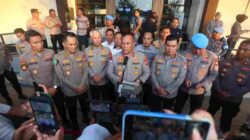 KAPOLDA KEPULAUAN RIAU MENEGASKAN PENANGANAN KASUS MENINGGALNYA BRIPDA NS DILAKSANAKAN SECARA TRANSPARAN, SATU TERDUGA PELAKU TELAH DIAMANKAN