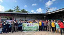 Polsek Batu Ampar Bersama Masyarakat Gelar Gotong Royong Dukung Gerakan Batam ASRI di Pasar Melcem