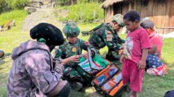 Satgas Yonif 136/TS Tak Pernah Padam, Hadir Sebagai Penjaga Sekaligus Pelayan di Setiap Pengabdiannya