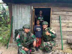 Di Balik Penugasan di Papua, Satgas Yonif 136 Tuah Sakti Hadir Membawa Kepedulian Untuk Warga Papua