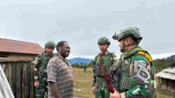 Satgas Yonif 136 Tuah Sakti, Prajurit Pos NUME Hadir Menyapa Warga Jigonikme, Hangatkan Kebersamaan di Lereng Papua
