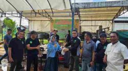 Warga Kampar Sagulung Kurban 5 Ekor Sapi dan Bagikan Ke 450 KK Warga Nya