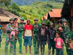 Satgas Yonif 136/ Tuah Sakti Melalui Anjangsana, Pos Kolame Wujud Nyata TNI Selalu dekat Bersama Masyarakat Kampung Agape Puncak Jaya Papua