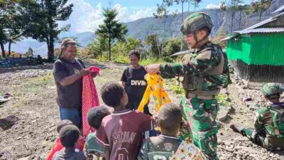 Kehangatan Senja Satgas Yonif 136/TS Pererat Kebersamaan dengan Warga Kampung Wiringgame Puncak Jaya Papua Tengah