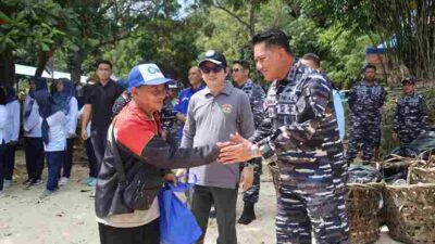 Semangat HUT Ke-1 Kodaeral Bertema Aku Cinta Laut, Kodaeral IV Gelar Aksi Bersih Bersih Pantai dan Bakti Sosial Bersama Masyarakat