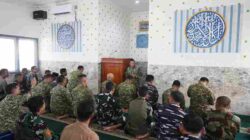Mohon Doa Kesuksesan Latihan Operasi Terintegrasi TNI, TNI AL Gelar Sholat Hajat dan Santunan Anak Yatim