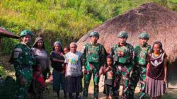 Satgas Yonif 136/Tuah Sakti Gelar Pengobatan Keliling di Kampung Kalome, Wujud Nyata Kepedulian TNI kepada Masyarakat
