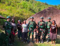 Satgas Yonif 136/Tuah Sakti Gelar Pengobatan Keliling di Kampung Kalome, Wujud Nyata Kepedulian TNI kepada Masyarakat