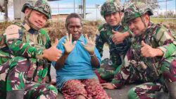 Satgas Yonif Raider 136/Tuah Sakti Gelar Patroli Simpatik dan Pelayanan Kesehatan di Kampung Wineri Puncak Jaya Papua Tengah