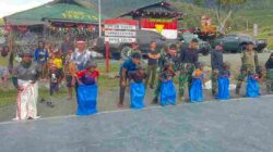 Semarak Perlombaan HUT RI Ke 81, Satgas Yonif 136/Tuah Sakti Rayakan dengan Perlombaan Bersama Anak-Anak Papua di Puncak Jaya Papua Tengah