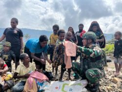 Satgas Yonif 136/TS Laksanakan Anjangsana, Pererat Silaturahmi dan Kepedulian kepada Masyarakat di Kampung Wongdama Puncak Jaya Papua Tengah