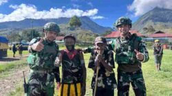 Pererat Silaturahmi, Satgas Yonif 136/TS Anjangsana ke Petani Kampung Dolinggame Puncak Jaya Papua Tengah