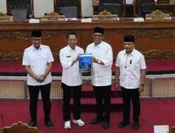 𝗔𝗣𝗕𝗗 𝗕𝗮𝘁𝗮𝗺 𝟮𝟬𝟮𝟳 Tembus 𝗥𝗽𝟰,𝟴𝟲 𝗧𝗿𝗶𝗹𝗶𝘂𝗻, Anggaran Harus Terasa Manfaatnya Untuk Masyarakat Batam