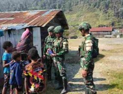 Satgas Yonif Raider 136/TS Gelar Patroli Simpatik dan Pelayanan Kesehatan di Kampung Irimuli Puncak Jaya Papua Tengah
